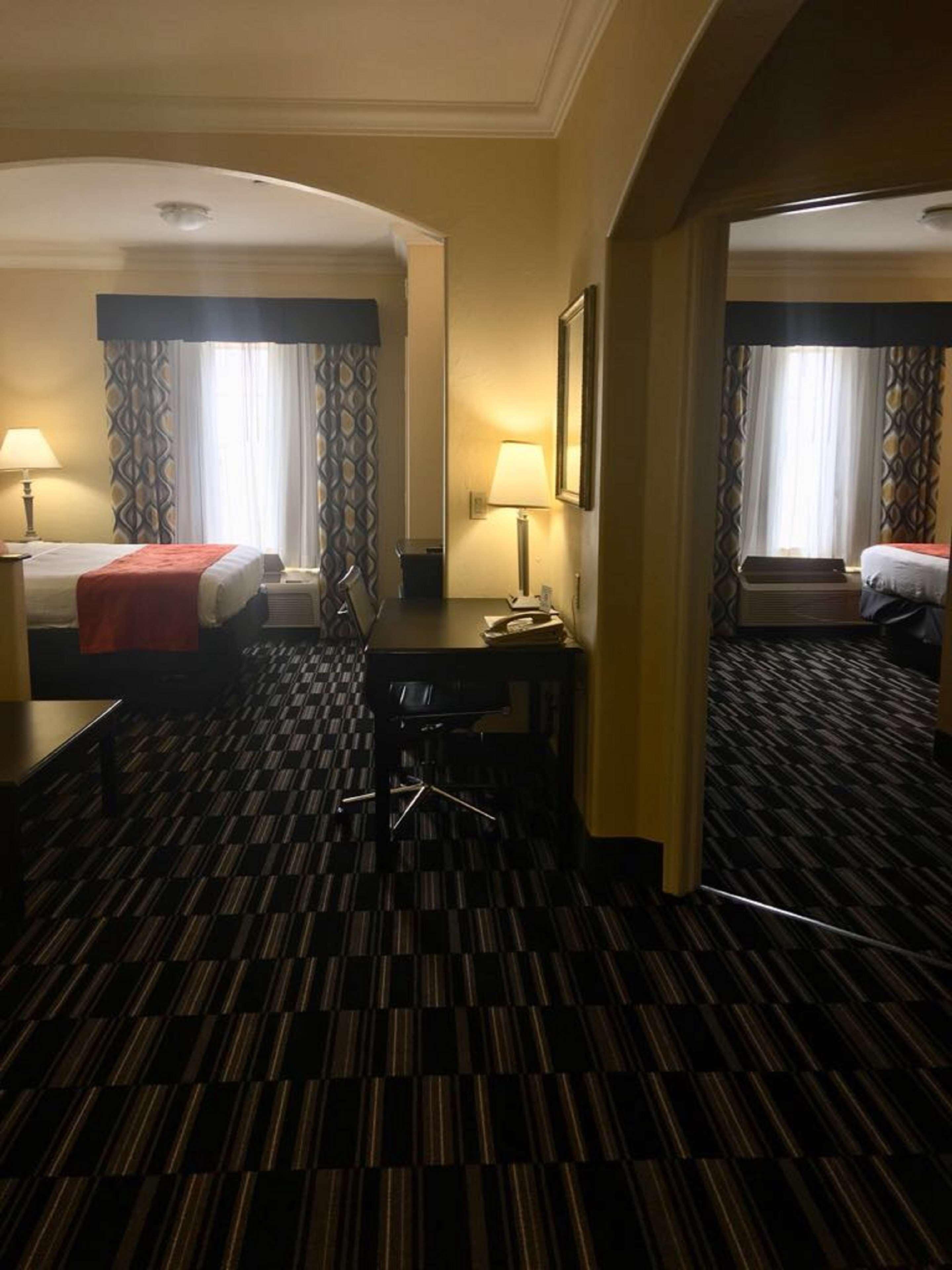 Western Barsana & Hotel