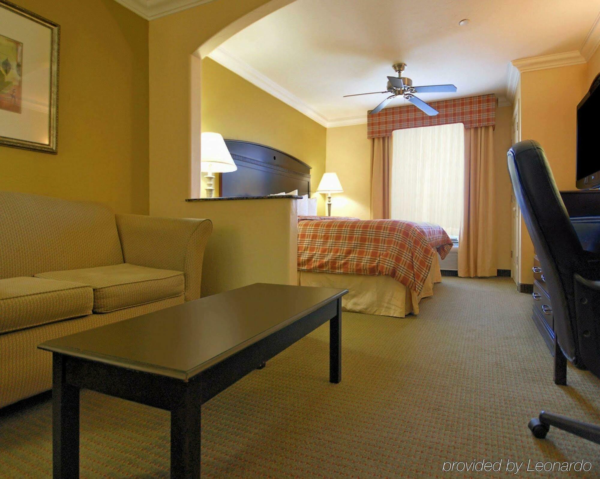 Western Barsana & Hotel